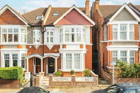 152 Dora Road, London, SW19 7HJ