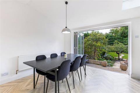 4 bedroom house for sale, Dickinson Avenue, Croxley Green, Rickmansworth, Hertfordshire, WD3