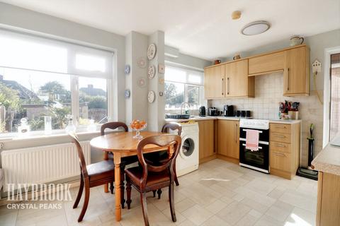 Hessey Street, Normanton Spring