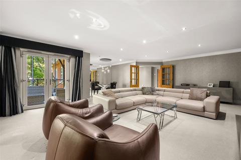 2 bedroom apartment to rent, Brockenhurst Road, Berkshire SL5