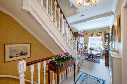 2 bedroom flat for sale, Montagu Square, Marylebone, London