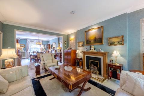 2 bedroom flat for sale, Montagu Square, Marylebone, London