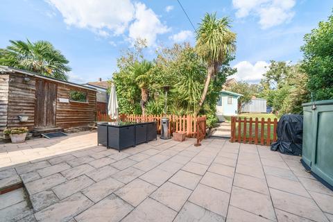 4 bedroom detached house for sale, Totnes Road, Welling