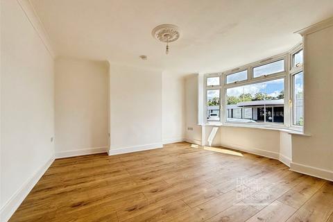 3 bedroom detached house for sale, Medina Avenue, Newport, Isle of Wight