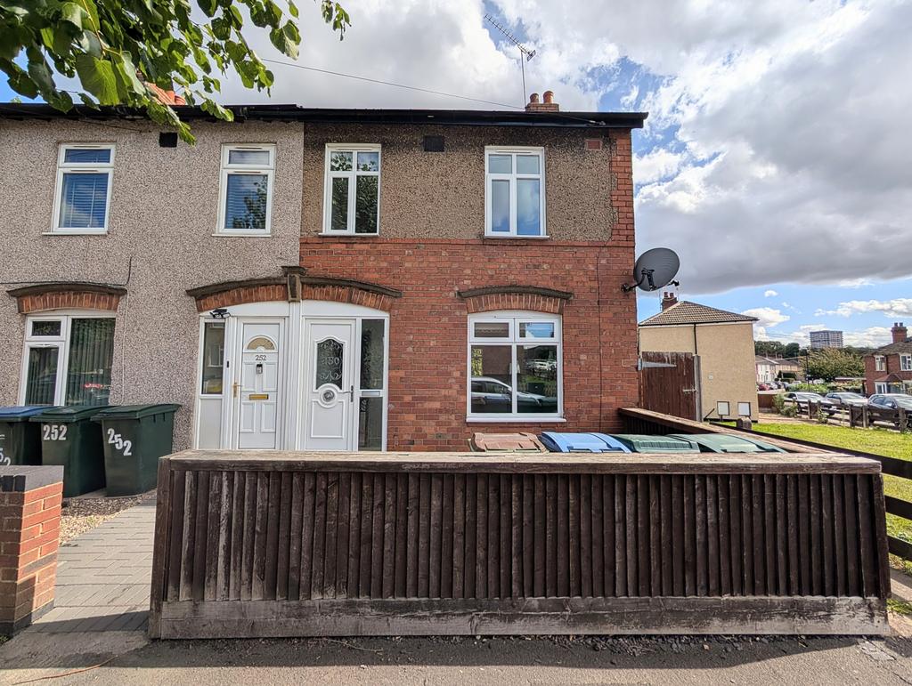 3 bed end terrace to rent Hewitt Avenue, Coventry
