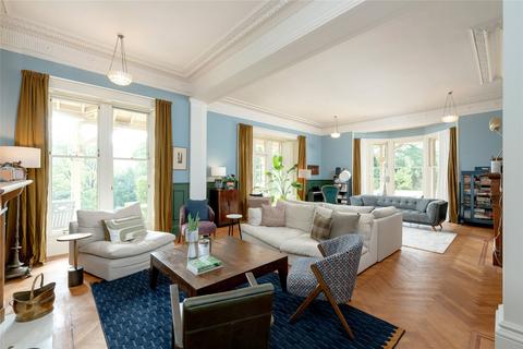16 Gillespie Road, Edinburgh, EH13 0LL