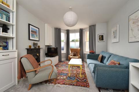 2 bedroom maisonette for sale, Lowden Road, London, SE24
