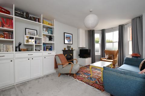 2 bedroom maisonette for sale, Lowden Road, London, SE24