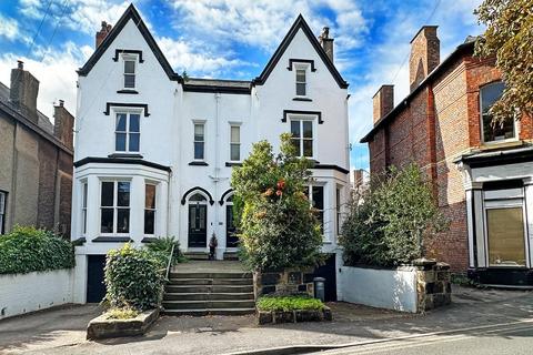 Stamford Road, Bowdon