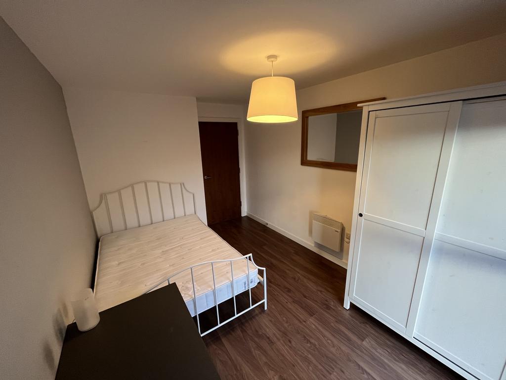 Bedroom 2 (2)
