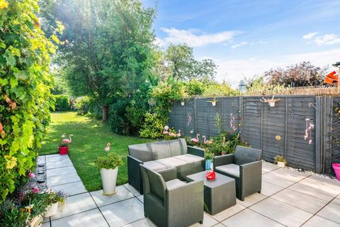 4 bedroom semi-detached house for sale, Chadacre Road, Stoneleigh