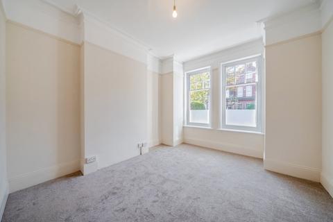 4 bedroom terraced house for sale, Amesbury Avenue, Streatham Hill, London, SW2