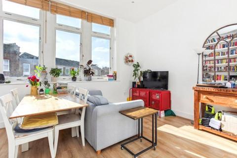2 bedroom apartment to rent, LOUGHBOROUGH ROAD, SW9