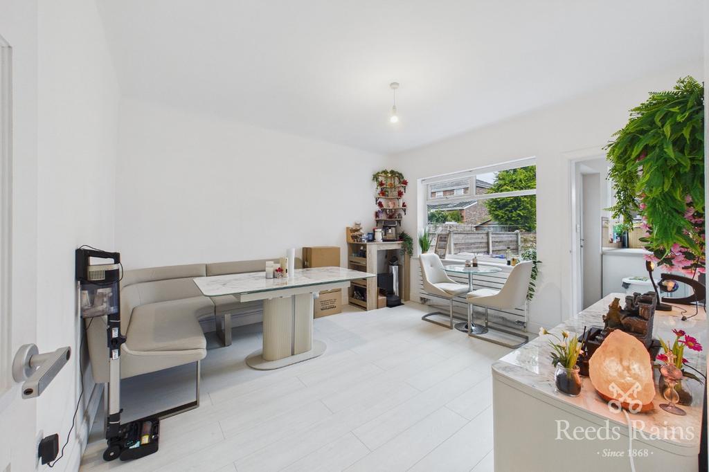 Manchester Road, Manchester M27 3 bed detached house for sale - £350,000