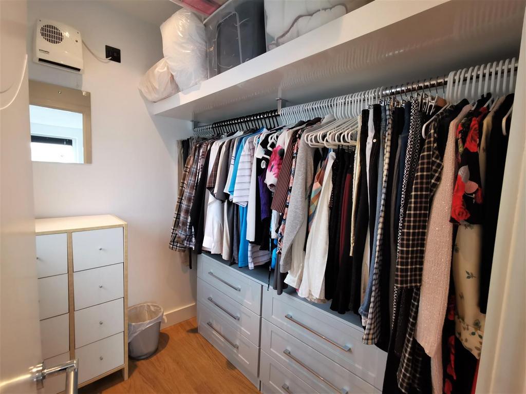 WARDROBE.jpg
