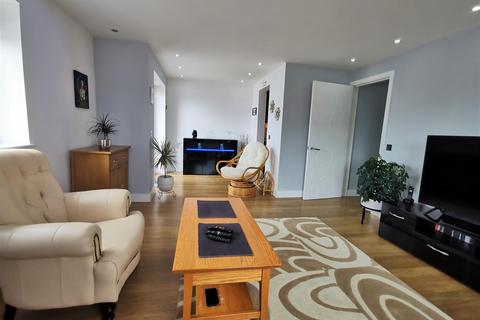 2 bedroom apartment for sale, Pocketts Wharf, Marina, Swansea