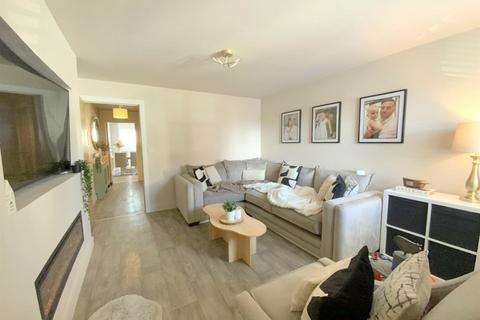 3 bedroom terraced house for sale, Cleefield Drive, Grimsby