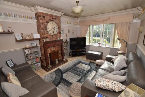 15 Balmoral Drive, Hindley, Wigan, WN2 3HS