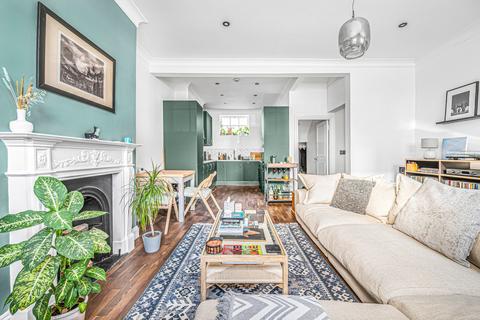 2 bedroom maisonette for sale, St. Peter's Street, Islington, London
