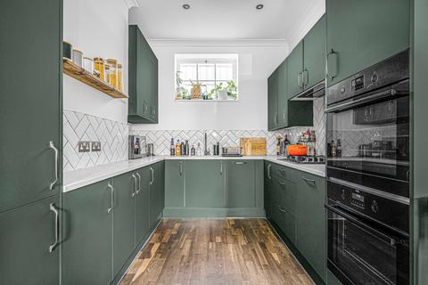 2 bedroom maisonette for sale, St. Peter's Street, Islington, London