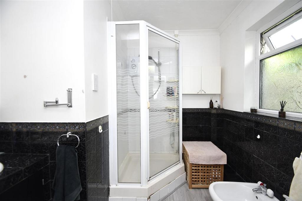 En suite shower room