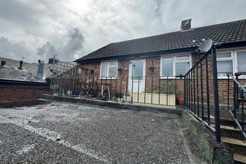 2 bedroom flat to rent, The Broadway, Thatcham RG19