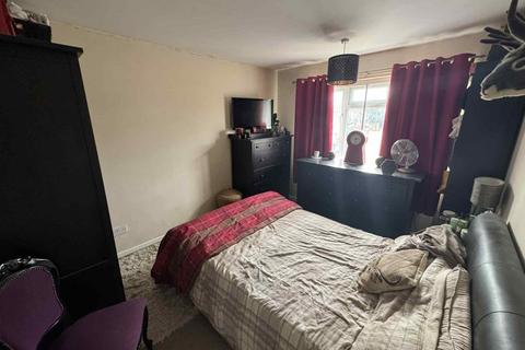 2 bedroom flat to rent, The Broadway, Thatcham RG19