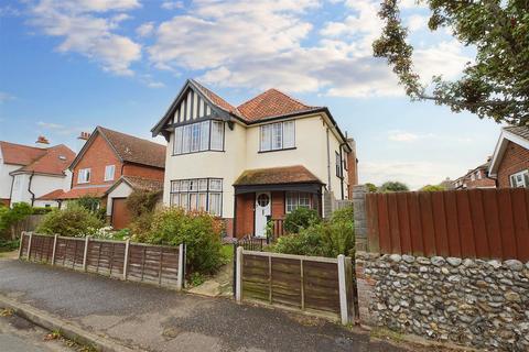 4 bedroom detached house for sale, Alexandra Road, Sheringham