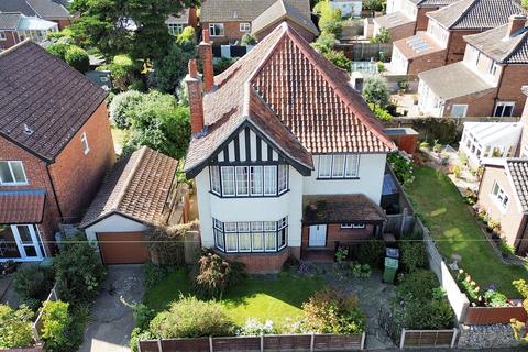 4 bedroom detached house for sale, Alexandra Road, Sheringham