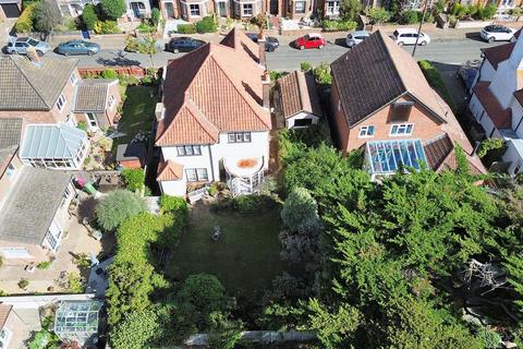 4 bedroom detached house for sale, Alexandra Road, Sheringham