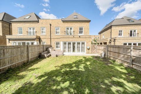 5 bedroom semi-detached house for sale, Barrons Chase,  Richmond,  TW10