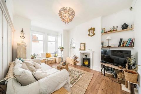 2 bedroom flat for sale, Nadine Street, London SE7