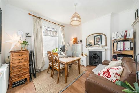 2 bedroom flat for sale, Nadine Street, London SE7