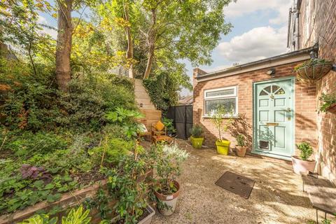 2 bedroom flat for sale, Nadine Street, London SE7
