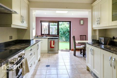 4 bedroom link detached house for sale, Keys Farm, Mattishall