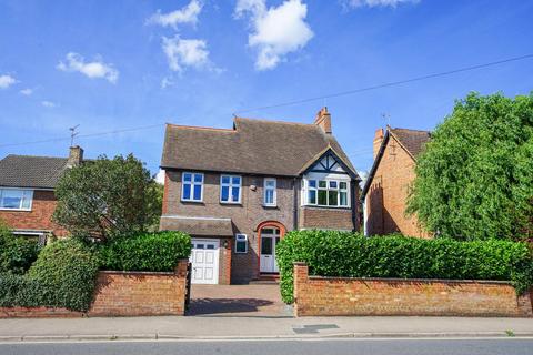 Southcourt Road, Linslade