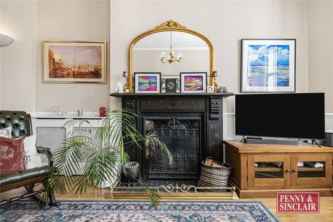 3 bedroom apartment for sale, Freehold Garden Apartment, RG9 1AT