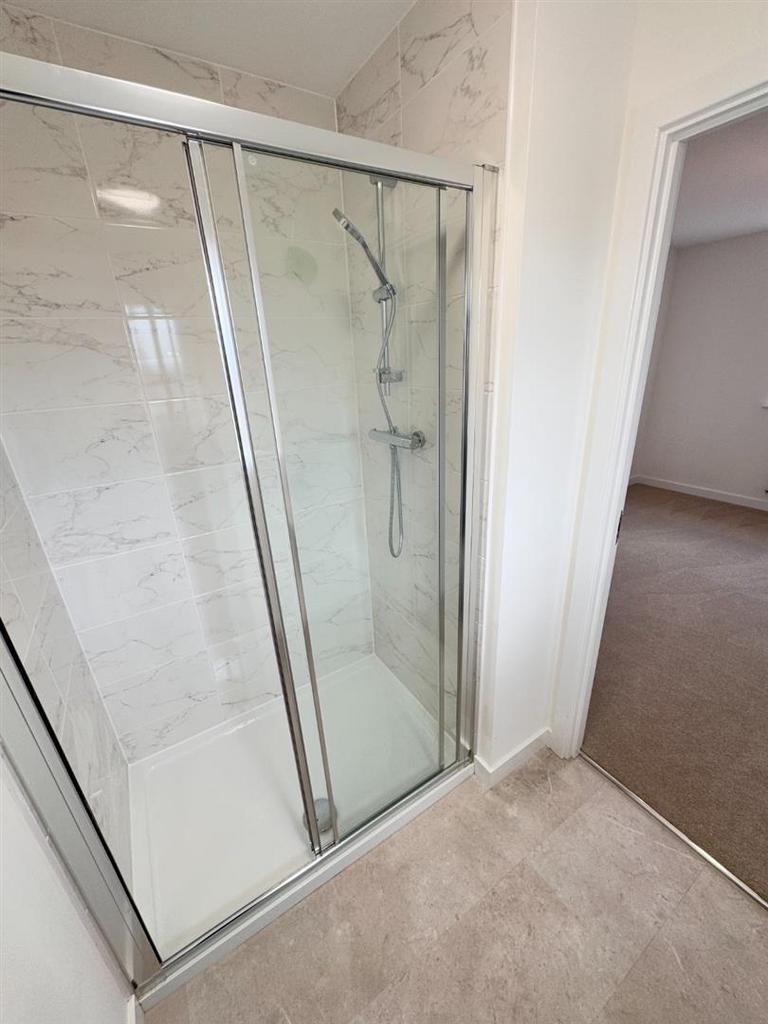 Bedroom two en suite