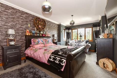 undefined, Broadway, Sandown, Isle of Wight