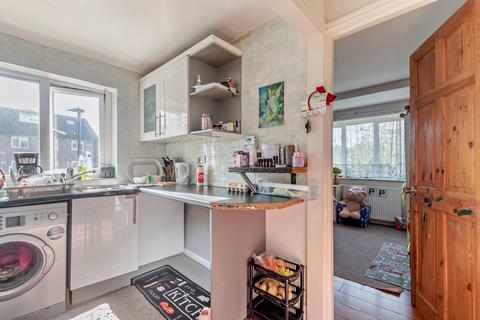 undefined, Drew Gardens, Greenford, UB6