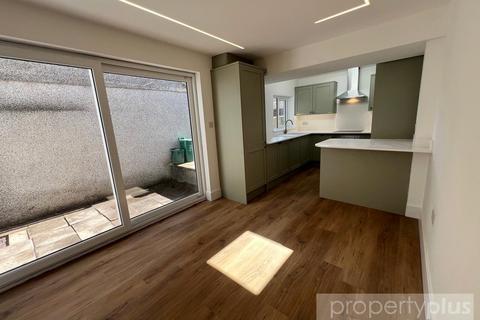 undefined, Stuart Street, Treorchy, Rhondda Cynon Taff, CF42