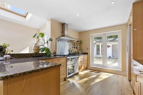 5 bedroom house for sale, Fernlea Road, SW12