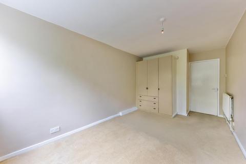 22, Otho Court Augustus Close, Brentford, TW8 8PX