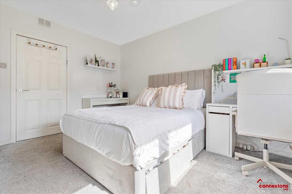 Bedroom One (2)