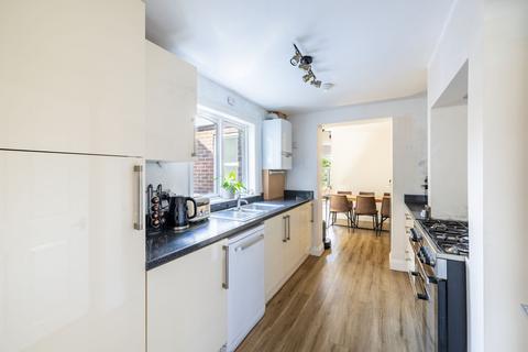 17 Durkins Road, East Grinstead, RH19 2ER