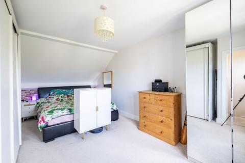 17 Durkins Road, East Grinstead, RH19 2ER