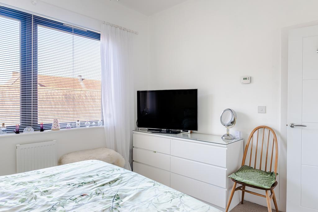 Bedroom1b