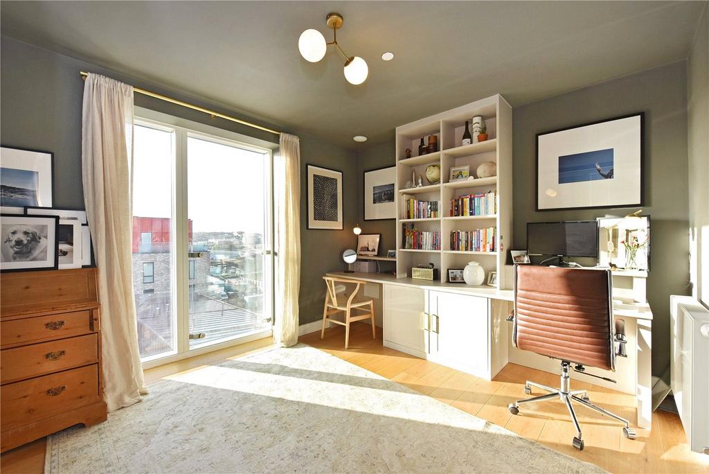 Bedroom/Study