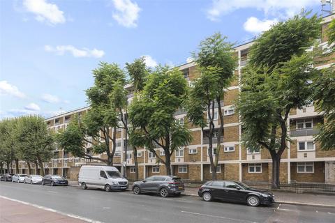 3 bedroom maisonette for sale, Donegal House, Cambridge Heath Road, London