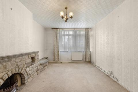 3 bedroom maisonette for sale, Donegal House, Cambridge Heath Road, London